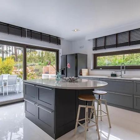 Jasmim Вилла Алмада